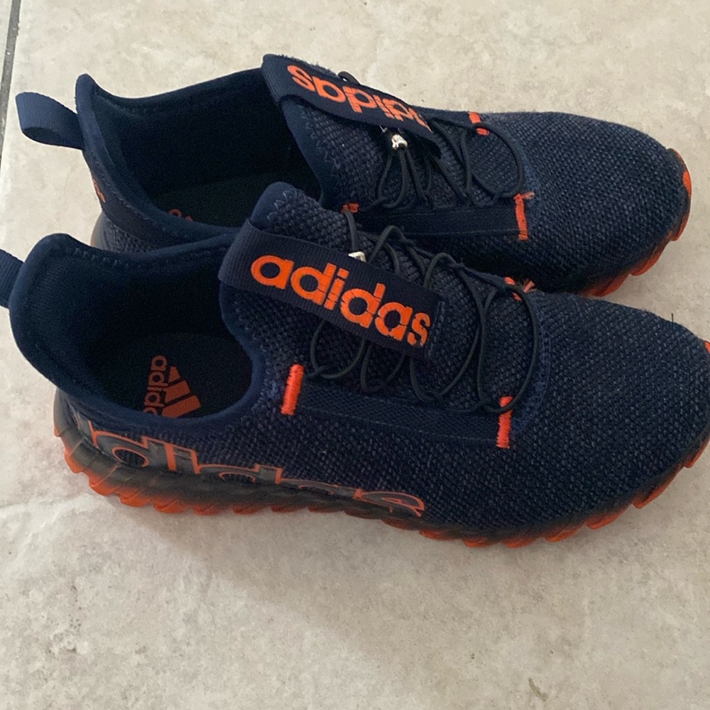 Sneakers Adidas size big boys 7 slip ins very practical model